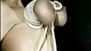 ممی کی لڑکی کی طرف سے موہک لارین فلپس اور لونا لین کے ساتھ مشت زنی کی فلم