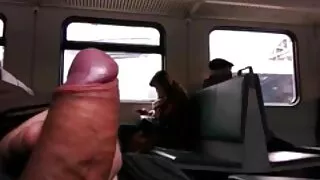 بینگ بروس سے خوبصورت نکول کٹ کے ساتھ گھوبگھرالی بالوں کی فحش