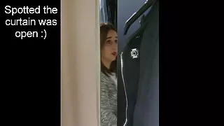 ریئلٹی کنگز کے پریفیکٹ بروکلین جین کے ساتھ ہینڈ جاب کا منظر