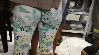 نوبلز پورن سے گرم کیٹ بلوم اور میکنزی ماس کے ساتھ زبانی ویڈیو